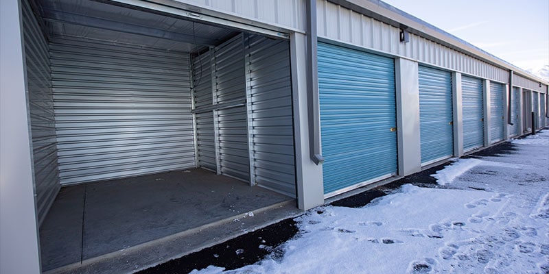 storage unit winter